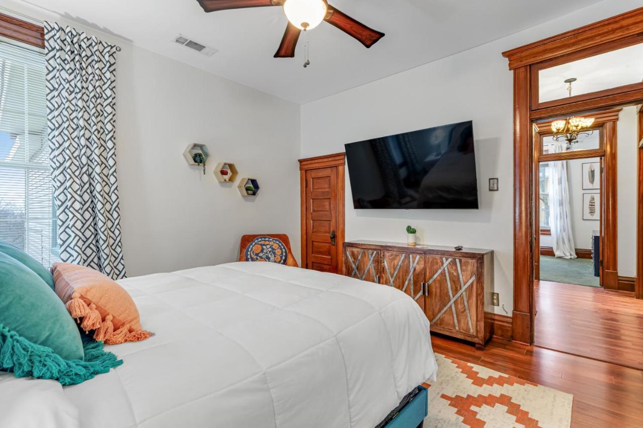 The Elizabeth Villa Hot Springs Exterior photo